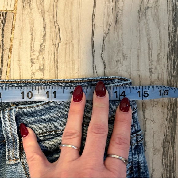 Buckle Willow & Root High Rise Cropped Stretch Jeans - Picture 12 of 16